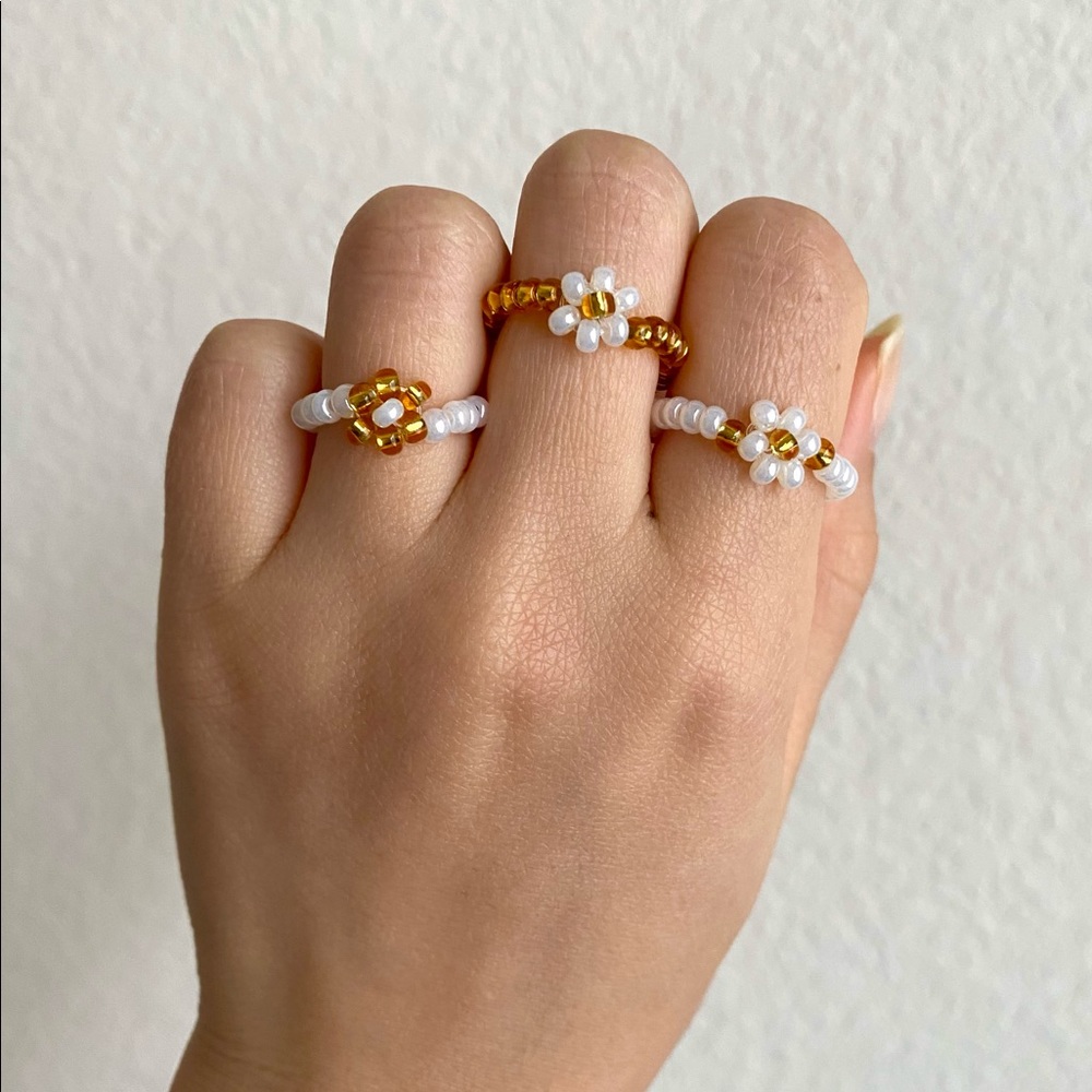 Daisy flower ring trio
